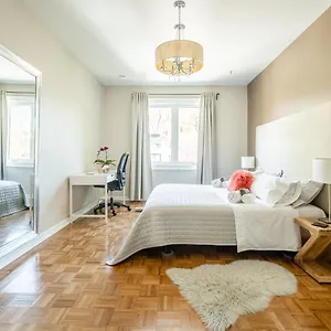 Habitación en casa particular Gabby's Place Downtown Core, Toronto