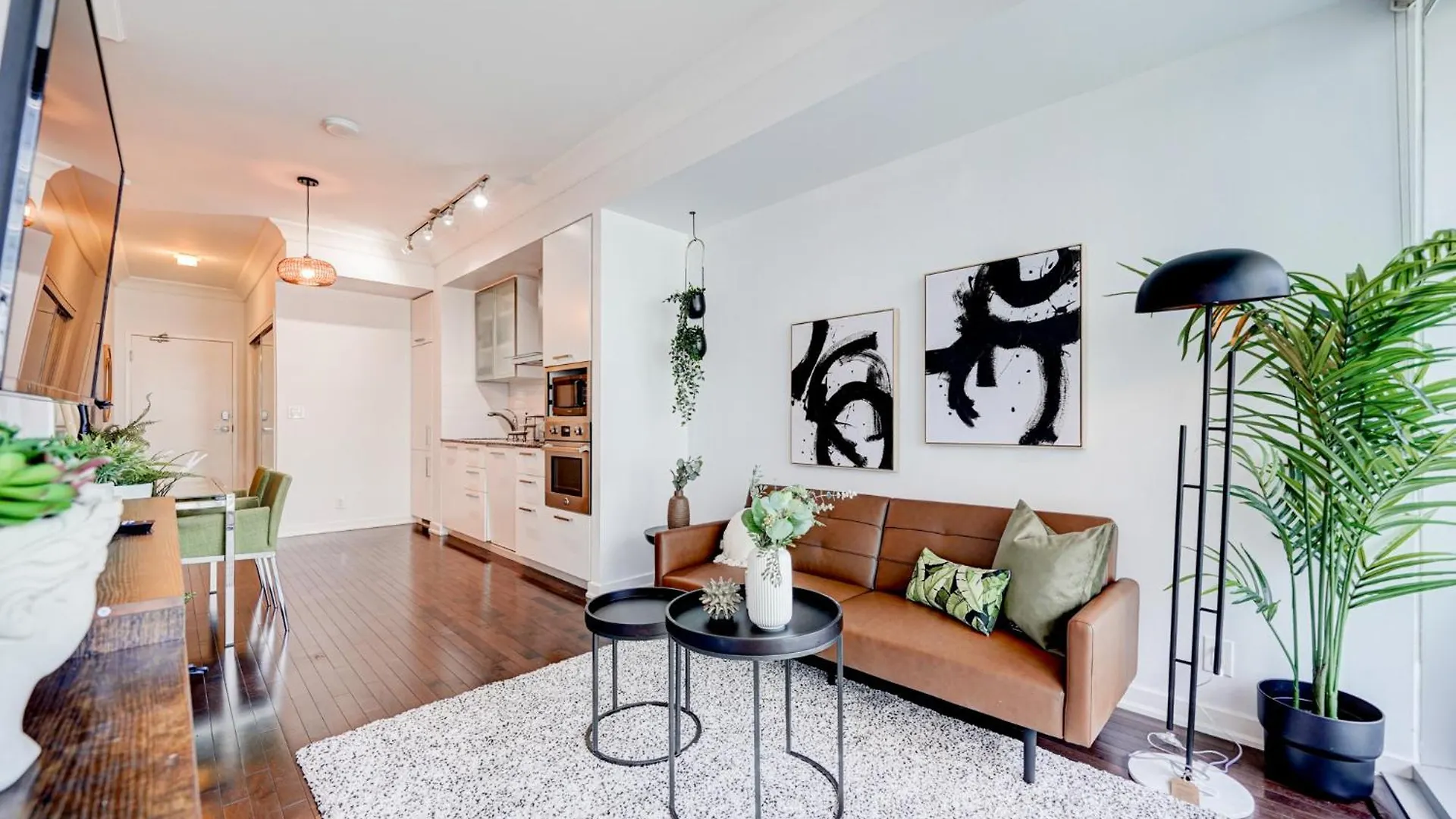 Апартаменты Skytree - Modern Rusty Condo Close To Union Station In Heart Of Downtown Торонто Канада
