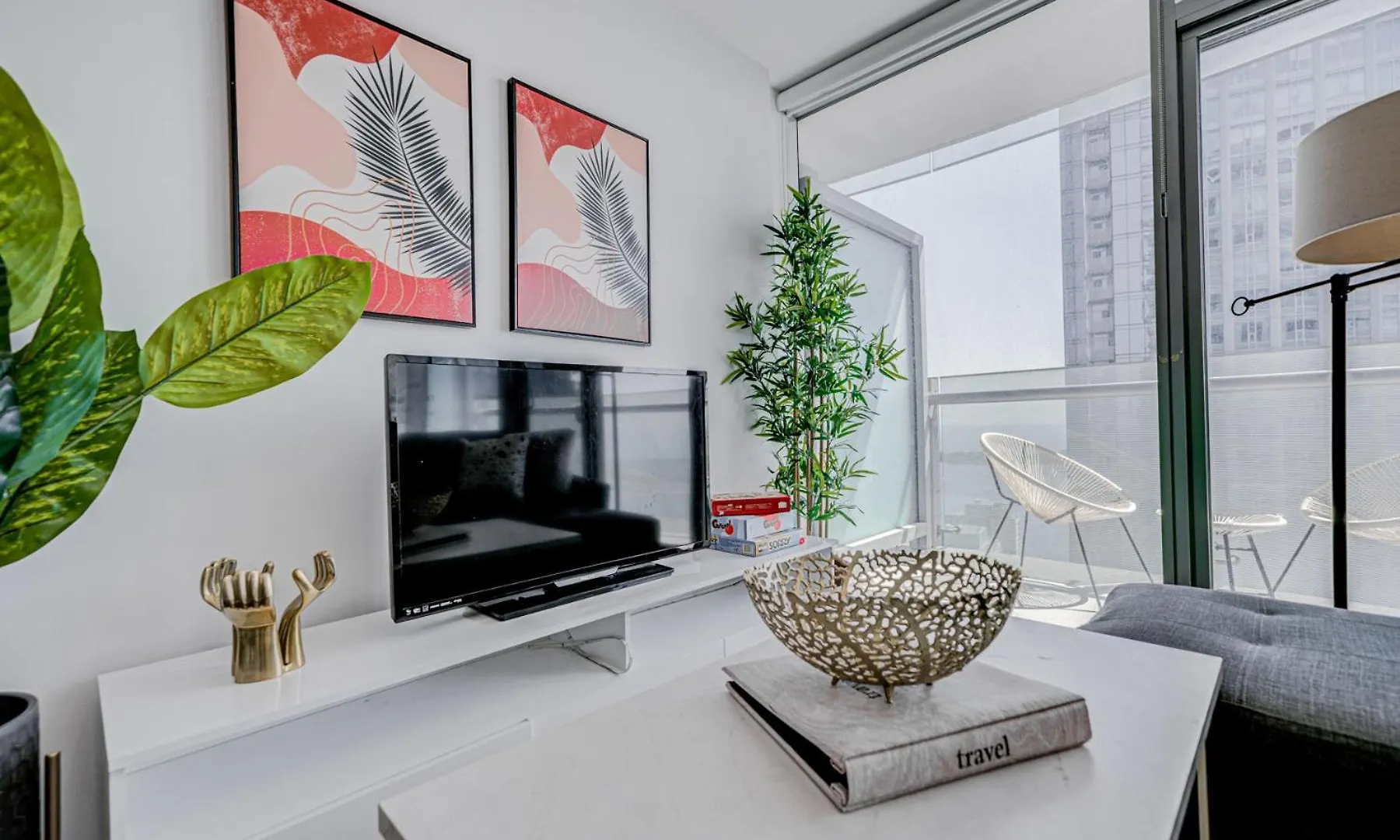 Skytree - Modern Rusty Condo Close To Union Station In Heart Of Downtown Торонто Канада